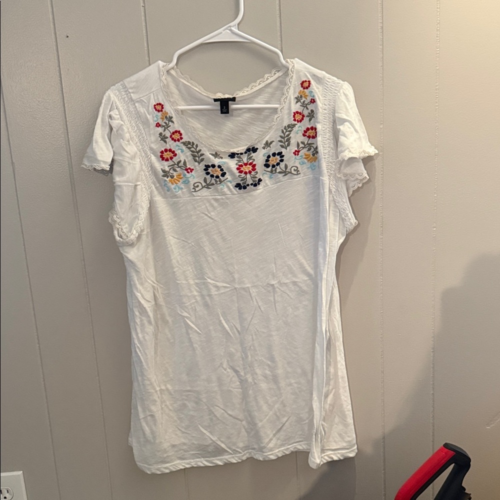 Torrid White Blouse with Floral Embroidery